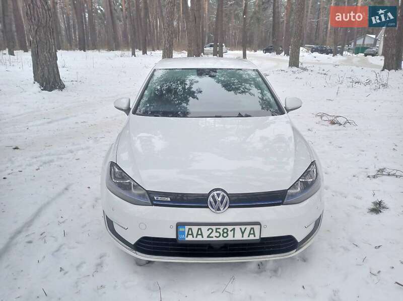 Хетчбек Volkswagen e-Golf 2014 в Житомирі