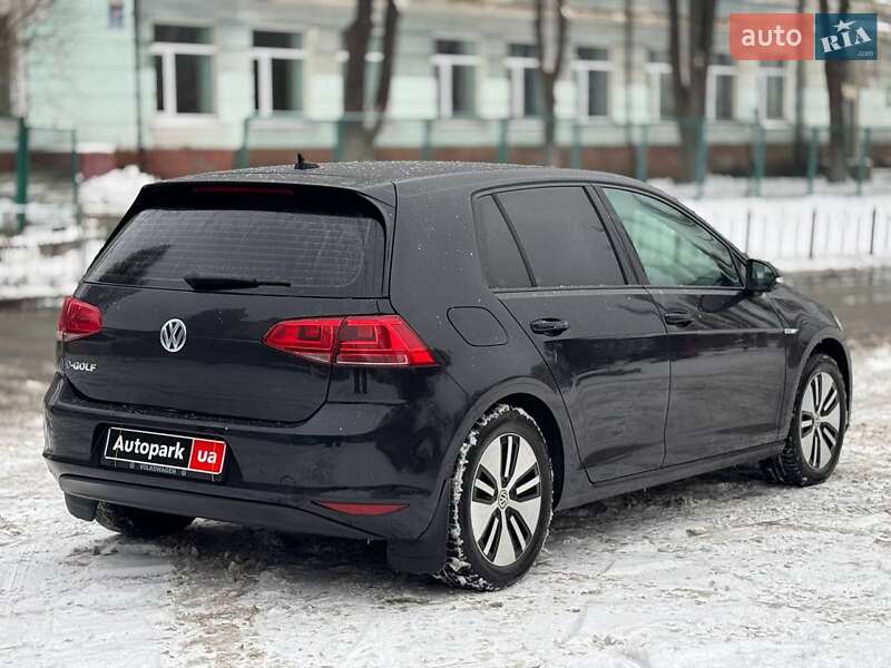 Хэтчбек Volkswagen e-Golf 2016 в Киеве