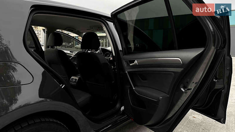 Хетчбек Volkswagen e-Golf 2020 в Хмельницькому