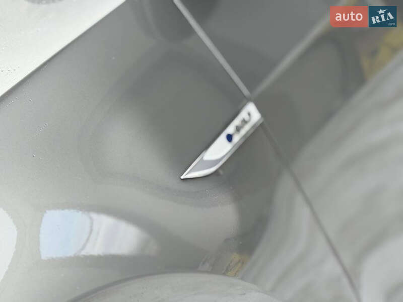 Хэтчбек Volkswagen e-Golf 2017 в Трускавце