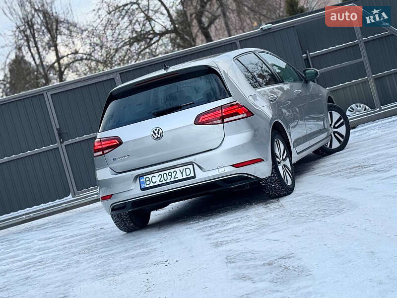 Хэтчбек Volkswagen e-Golf 2017 в Трускавце