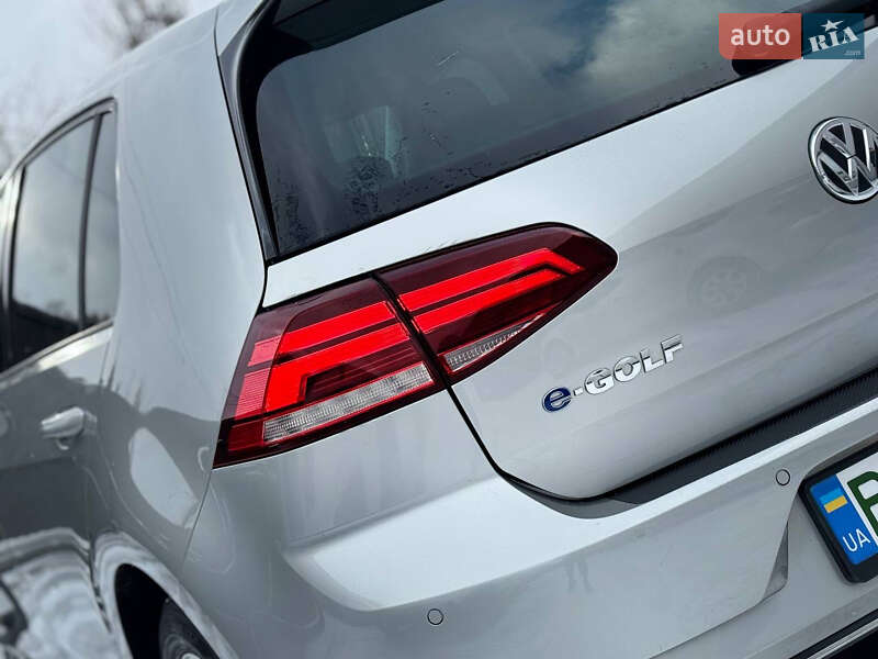 Хэтчбек Volkswagen e-Golf 2017 в Трускавце