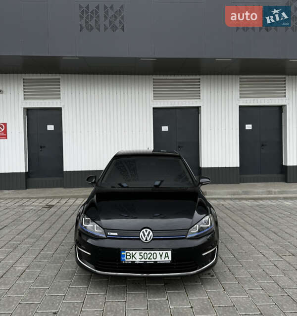 Хетчбек Volkswagen e-Golf 2014 в Рівному
