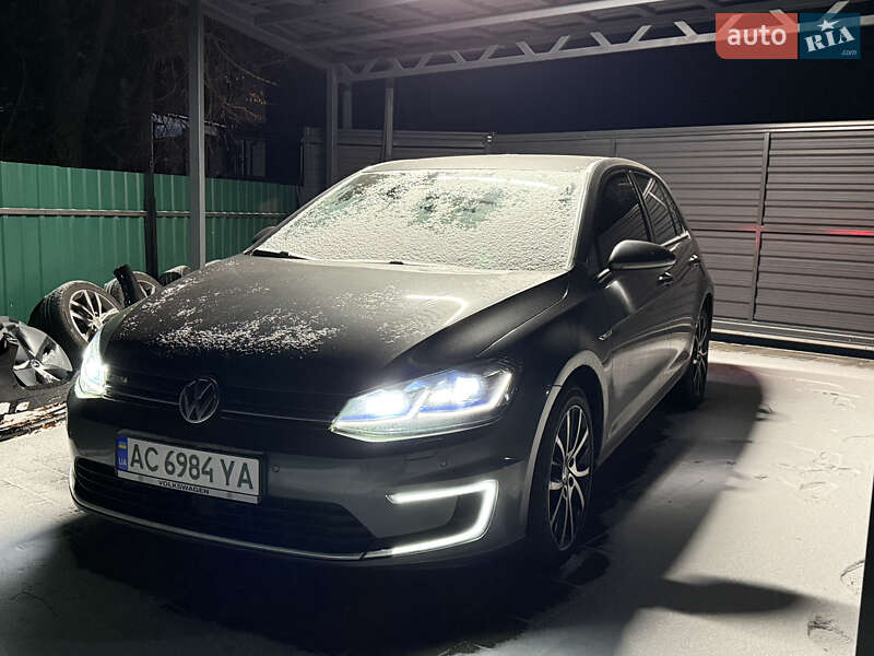Хетчбек Volkswagen e-Golf 2018 в Володимирі фото 5 Хетчбек Volkswagen e-Golf 2018 в Володимирі