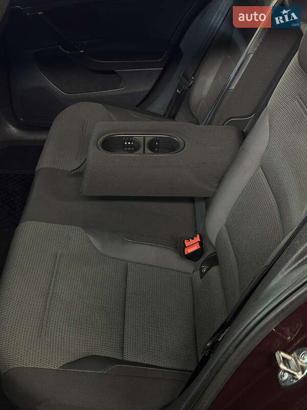 Хэтчбек Volkswagen e-Golf 2017 в Ровно