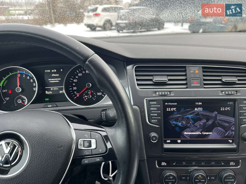 Хетчбек Volkswagen e-Golf 2014 в Кропивницькому