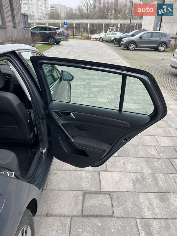 Хетчбек Volkswagen e-Golf 2020 в Львові