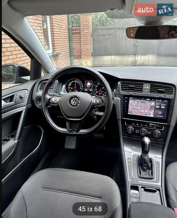 Хетчбек Volkswagen e-Golf 2020 в Коростені