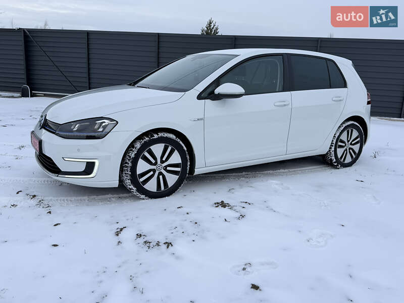 Хетчбек Volkswagen e-Golf 2015 в Рівному
