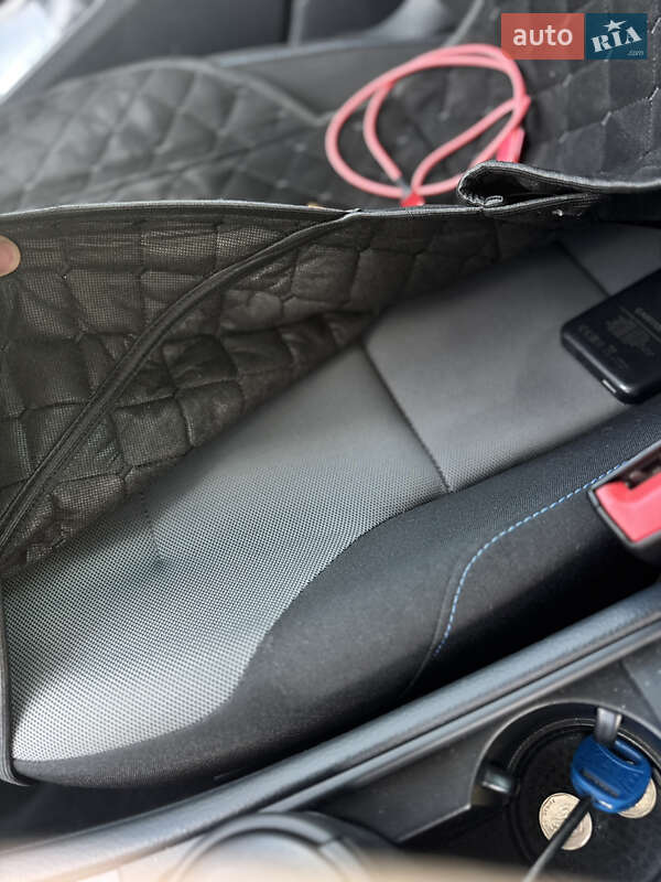 Хетчбек Volkswagen e-Golf 2015 в Рівному