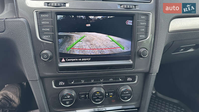 Хетчбек Volkswagen e-Golf 2015 в Чернівцях