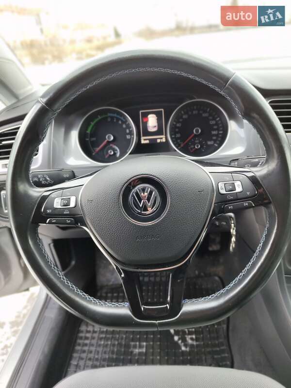Хэтчбек Volkswagen e-Golf 2014 в Ковеле