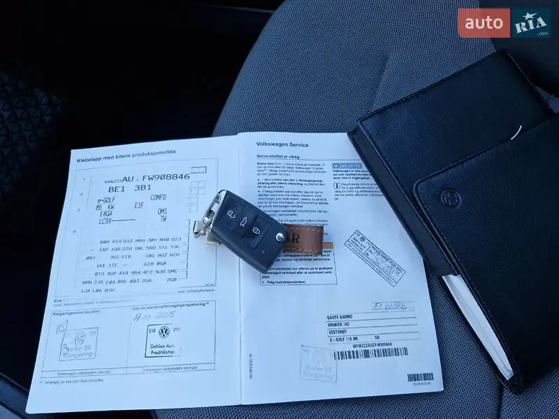 Хетчбек Volkswagen e-Golf 2015 в Луцьку документ