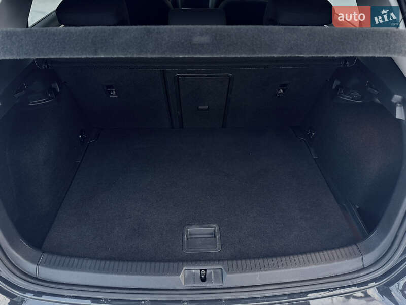 Хетчбек Volkswagen e-Golf 2020 в Бродах