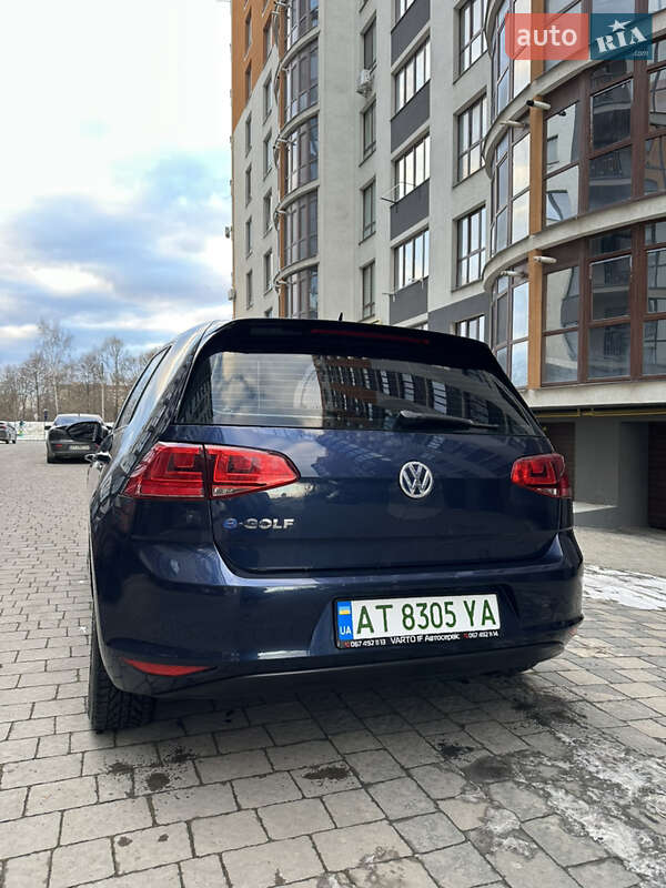 Хетчбек Volkswagen e-Golf 2015 в Івано-Франківську