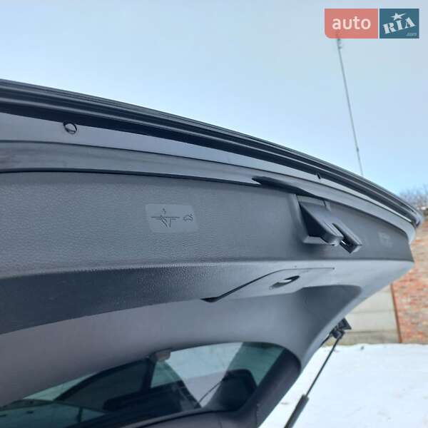 Хэтчбек Volkswagen e-Golf 2016 в Козельце