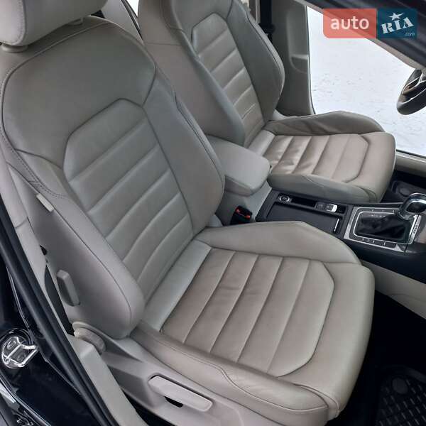 Хэтчбек Volkswagen e-Golf 2016 в Козельце