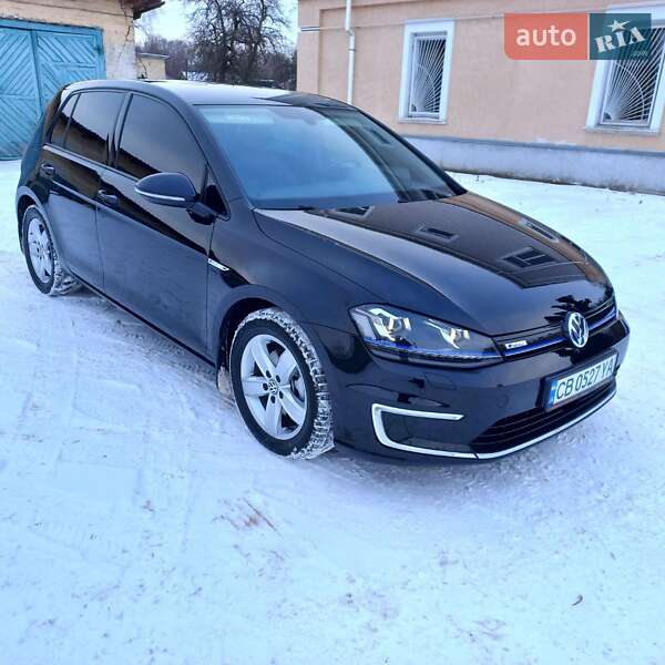 Хэтчбек Volkswagen e-Golf 2016 в Козельце