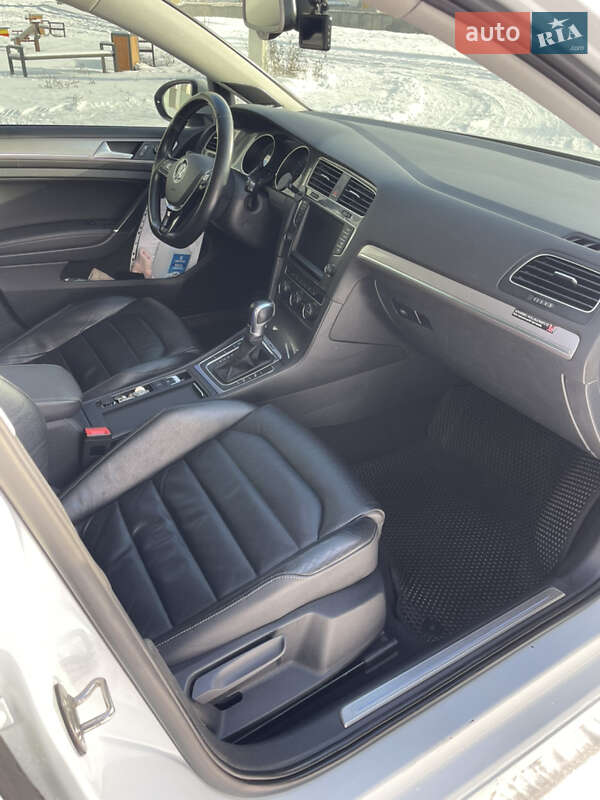 Хэтчбек Volkswagen e-Golf 2014 в Харькове фото 8 Хэтчбек Volkswagen e-Golf 2014 в Харькове