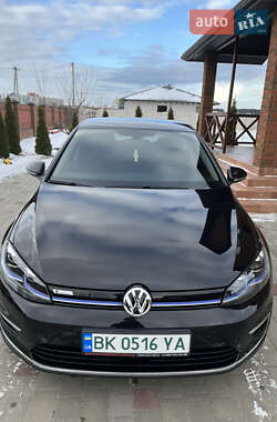 Хэтчбек Volkswagen e-Golf 2020 в Вараше