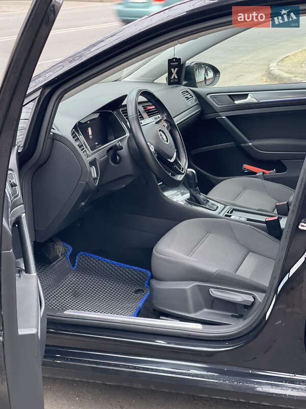 Хэтчбек Volkswagen e-Golf 2019 в Одессе фото 89 Хэтчбек Volkswagen e-Golf 2019 в Одессе