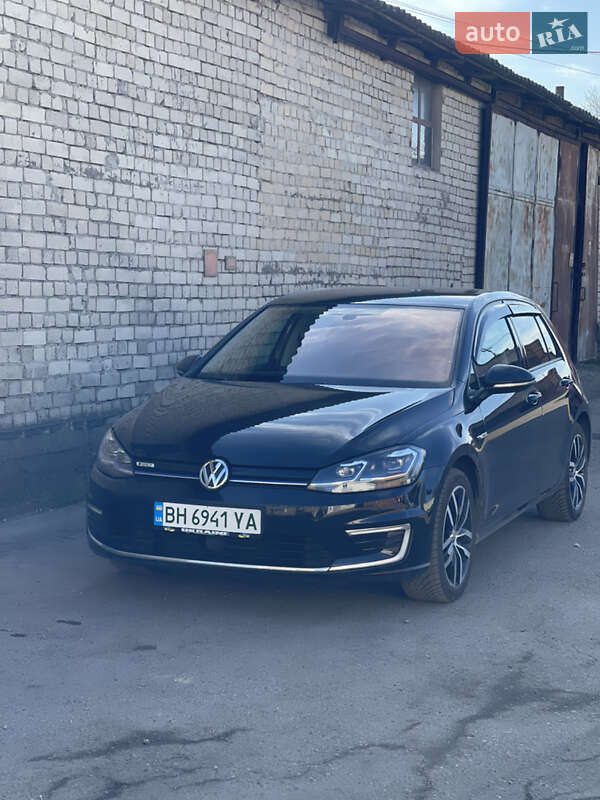 Хэтчбек Volkswagen e-Golf 2019 в Одессе фото 7 Хэтчбек Volkswagen e-Golf 2019 в Одессе