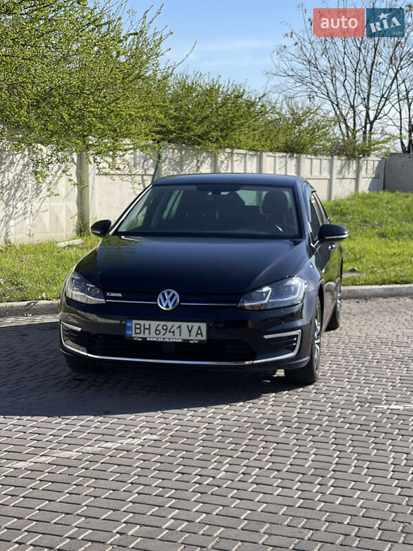 Хэтчбек Volkswagen e-Golf 2019 в Одессе фото 63 Хэтчбек Volkswagen e-Golf 2019 в Одессе