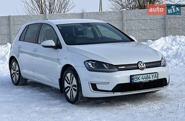 Хэтчбек Volkswagen e-Golf 2015 в Ровно