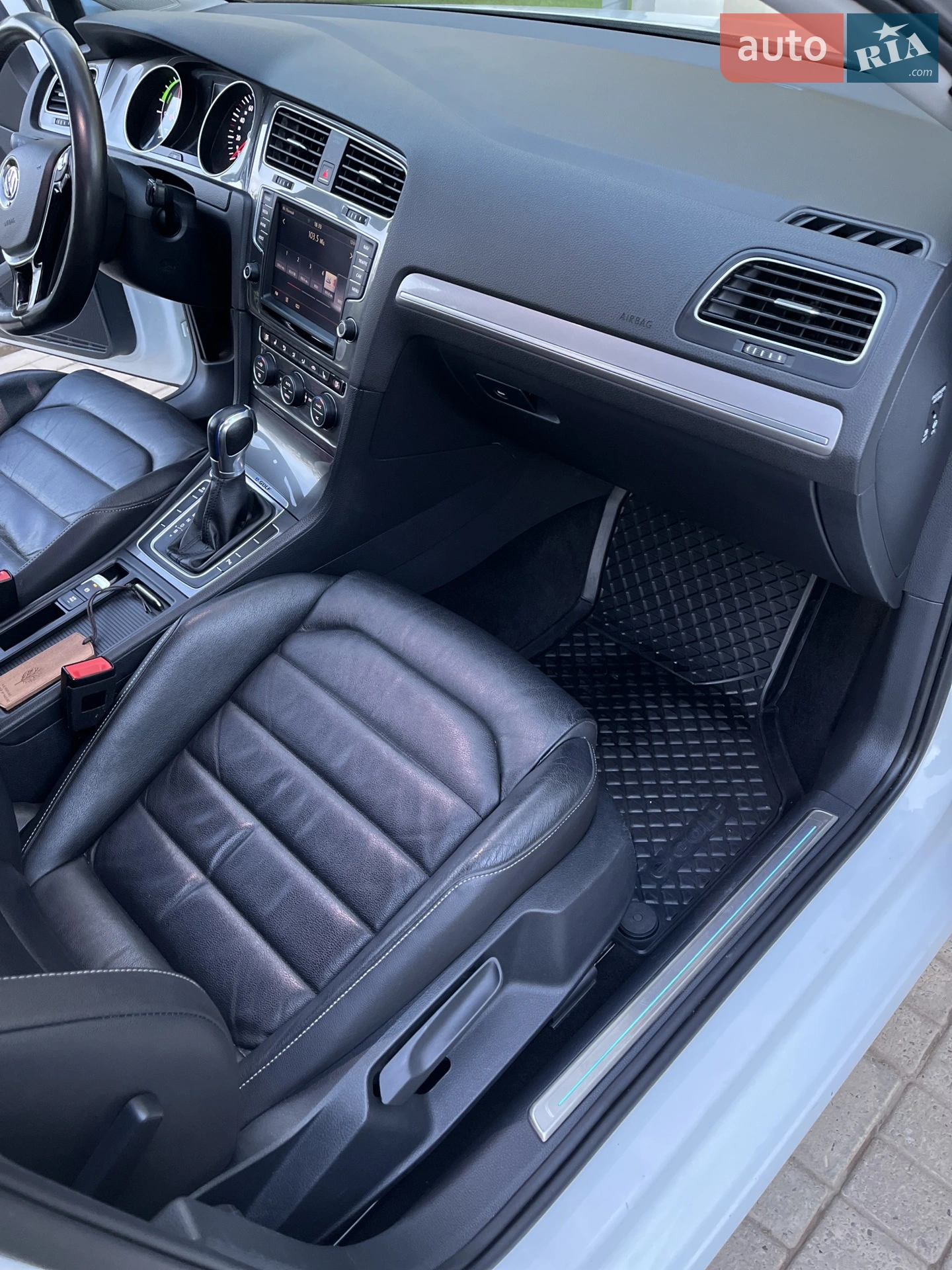 2015 Volkswagen Golf - мініатюра 20