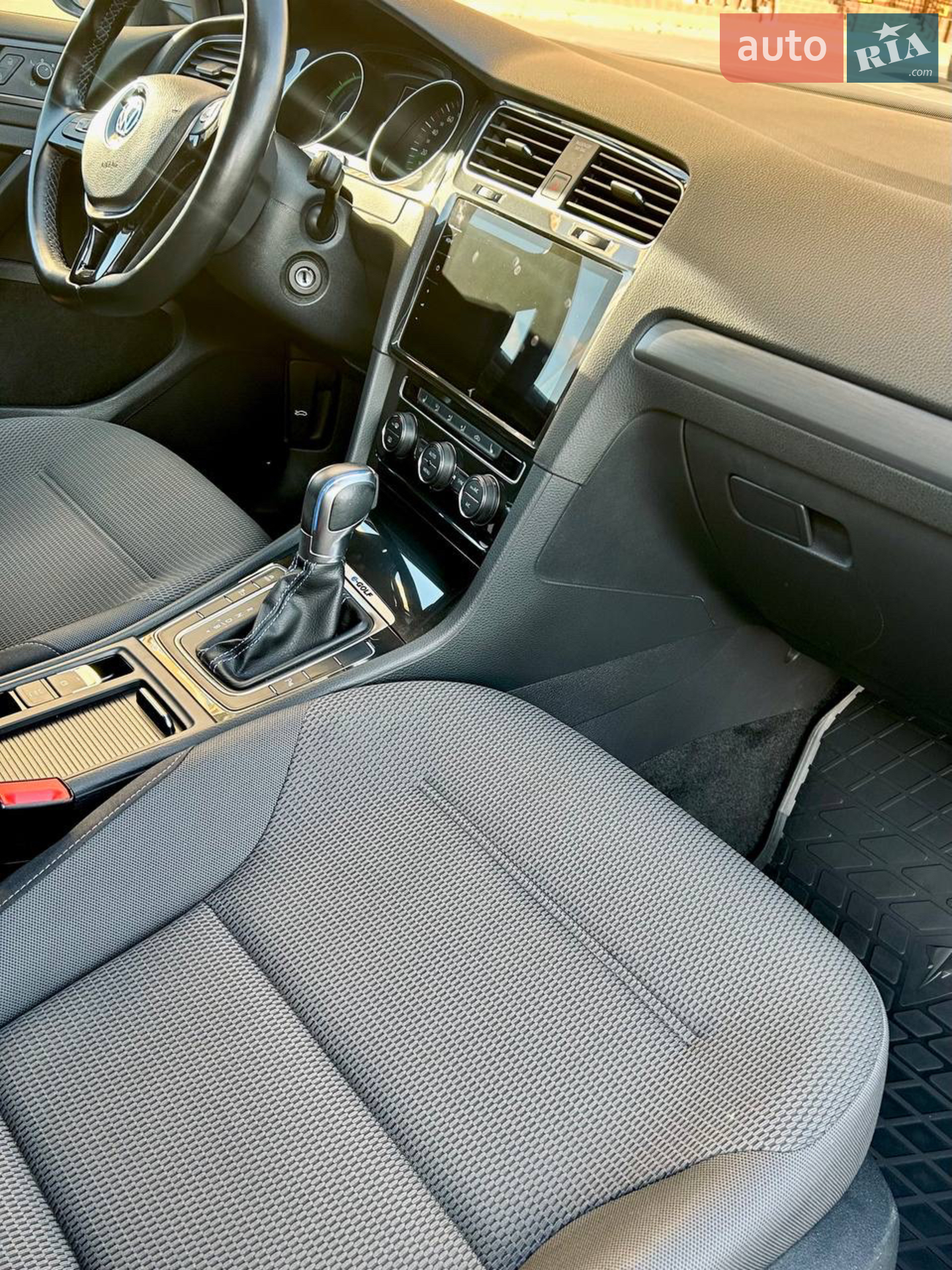 2019 Volkswagen Golf - мініатюра 17