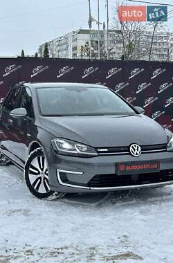 Хэтчбек Volkswagen e-Golf 2017 в Сумах