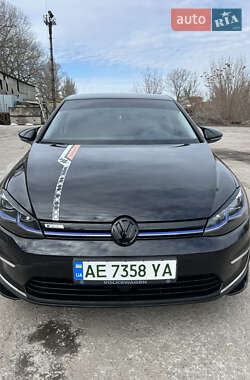 Хетчбек Volkswagen e-Golf 2018 в Дніпрі