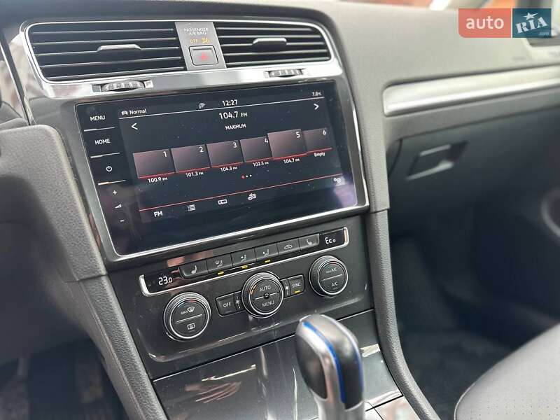 Хэтчбек Volkswagen e-Golf 2019 в Ивано-Франковске