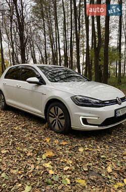 Хэтчбек Volkswagen e-Golf 2017 в Сарнах
