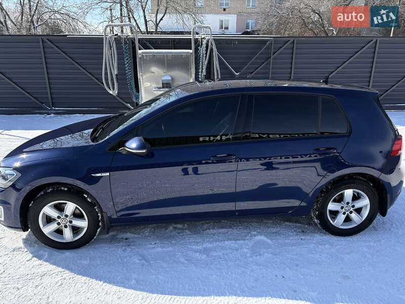 Хэтчбек Volkswagen e-Golf 2017 в Пятихатках