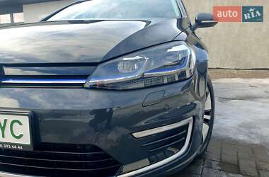 Хэтчбек Volkswagen e-Golf 2020 в Киеве