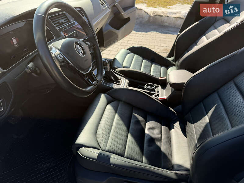 Хэтчбек Volkswagen e-Golf 2018 в Ровно