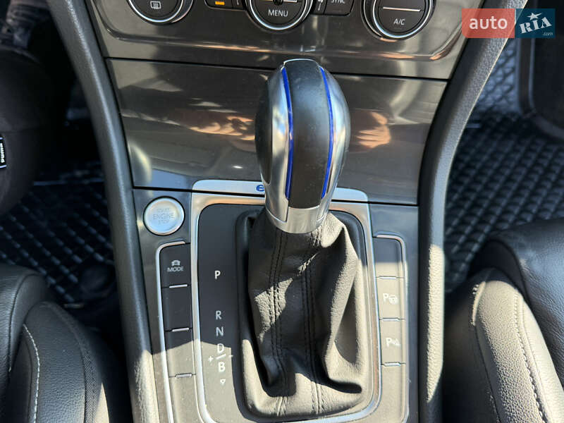 Хэтчбек Volkswagen e-Golf 2018 в Ровно