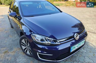 Хэтчбек Volkswagen e-Golf 2018 в Дубно