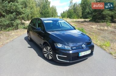 Хетчбек Volkswagen e-Golf 2014 в Бучі