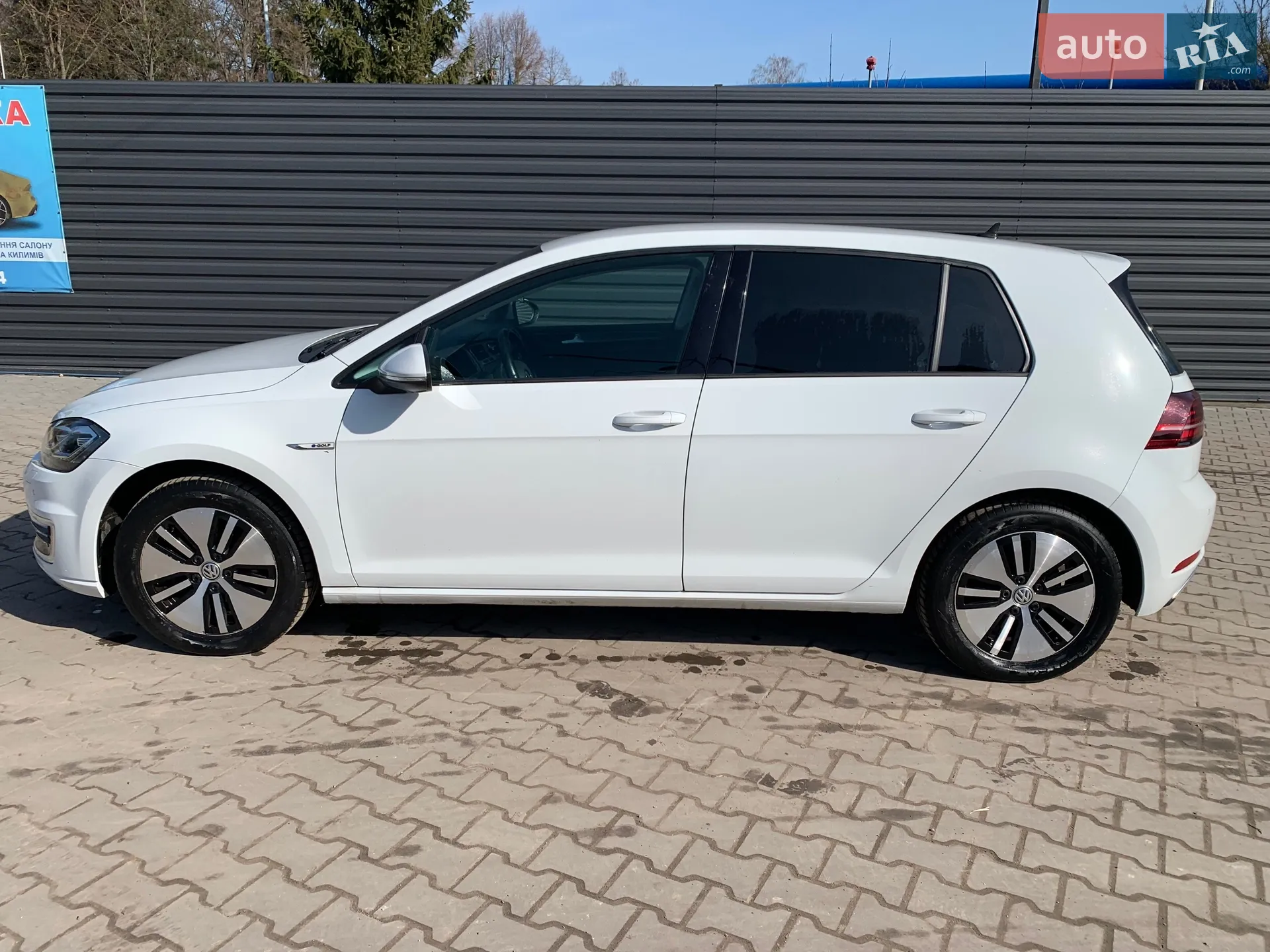 2020 Volkswagen Golf - мініатюра 2