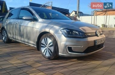Хетчбек Volkswagen e-Golf 2016 в Черкасах