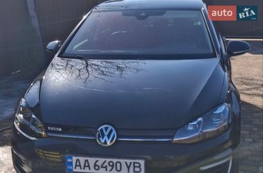 Хэтчбек Volkswagen e-Golf 2019 в Киеве