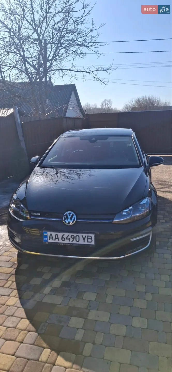 2019 Volkswagen Golf - фото 1