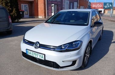 Хетчбек Volkswagen e-Golf 2017 в Кропивницькому