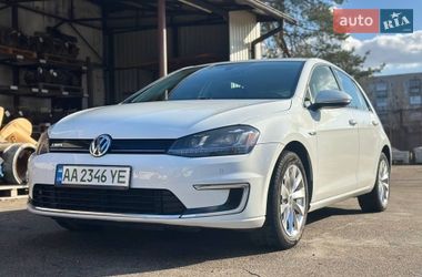 Хэтчбек Volkswagen e-Golf 2016 в Киеве