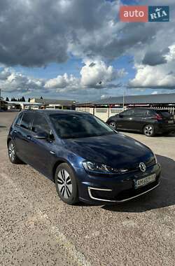 Хэтчбек Volkswagen e-Golf 2014 в Житомире