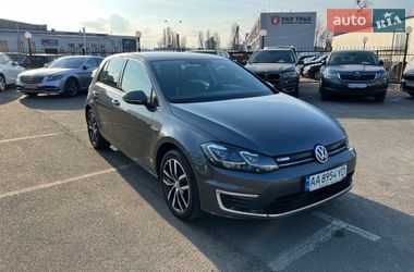 Хэтчбек Volkswagen e-Golf 2019 в Киеве