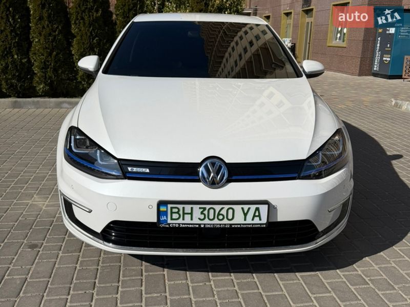 Volkswagen e-Golf 2015