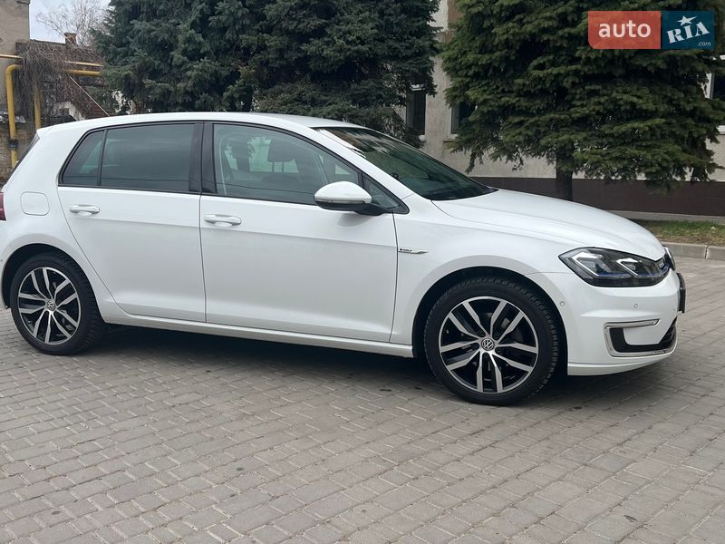 Хэтчбек Volkswagen e-Golf 2018 в Одессе